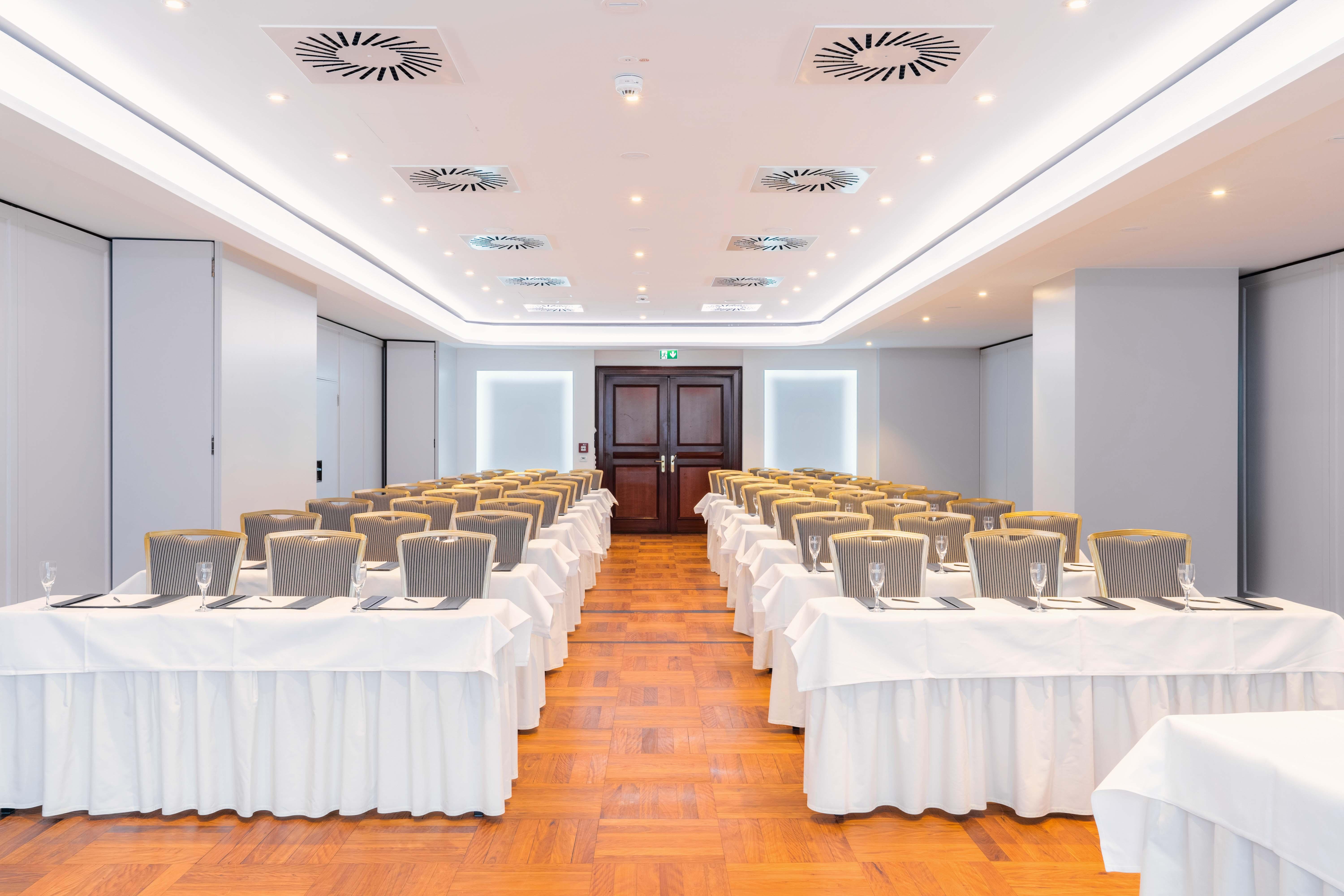 Hotel Palace Berlin Kültér fotó Meeting room